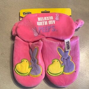 Peeps Kids' Pink Plush Slippers with Eye Mask
size med 13/1 
Big girls